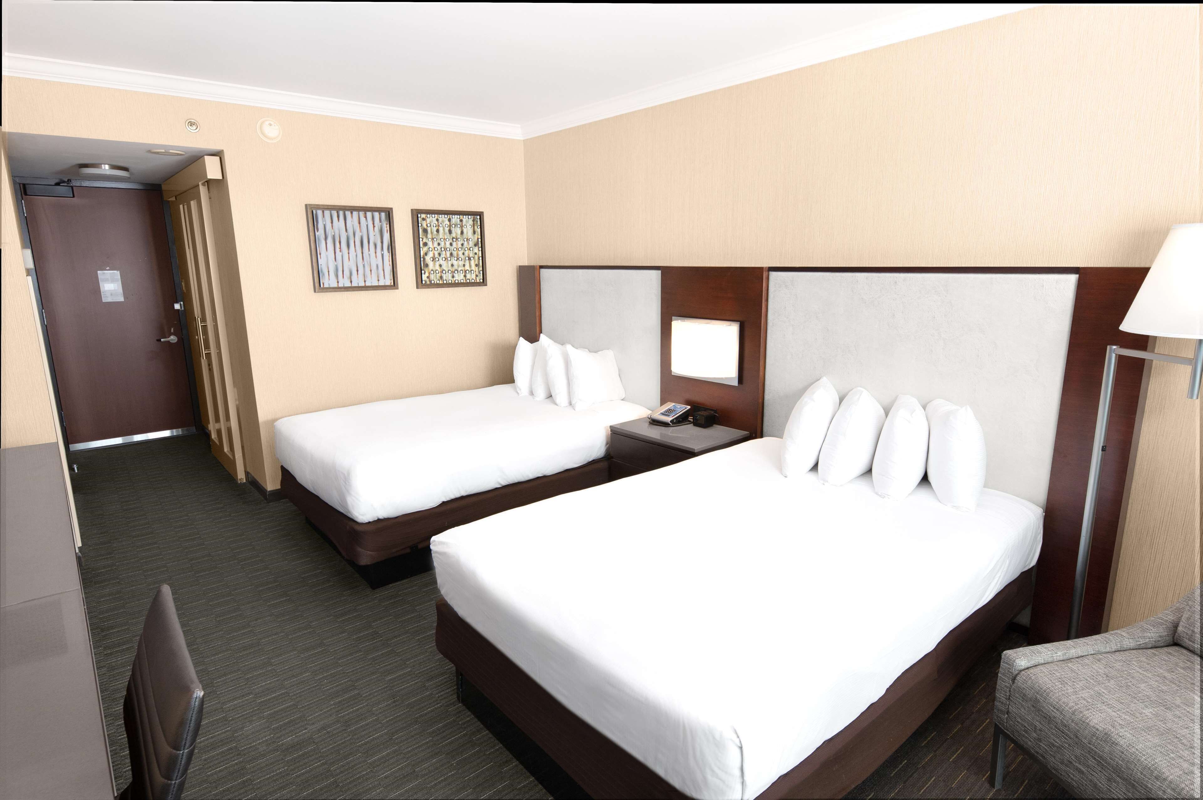 Hypo-allergenic bedding, in-room safe, desk, iron/ironing board