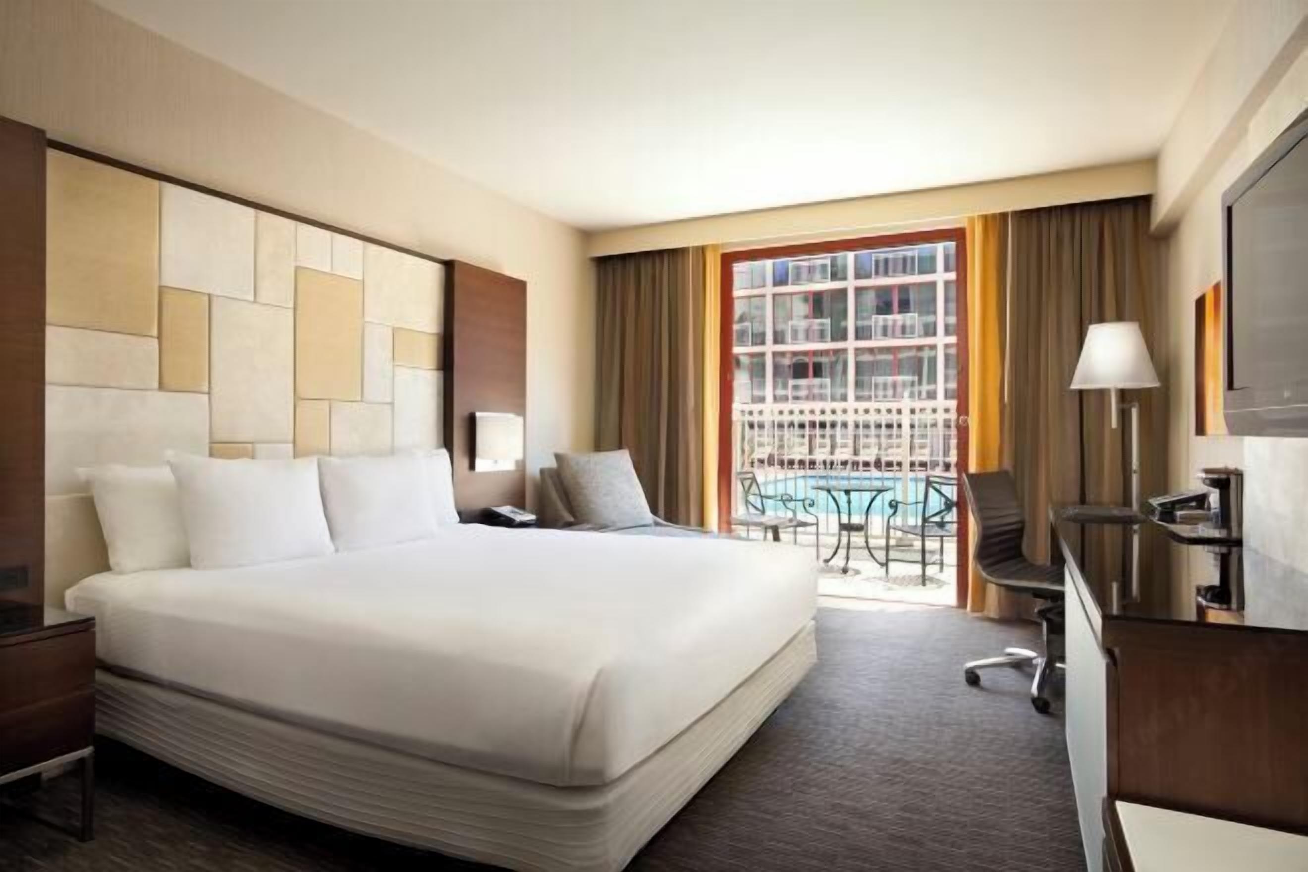 Hypo-allergenic bedding, in-room safe, desk, iron/ironing board