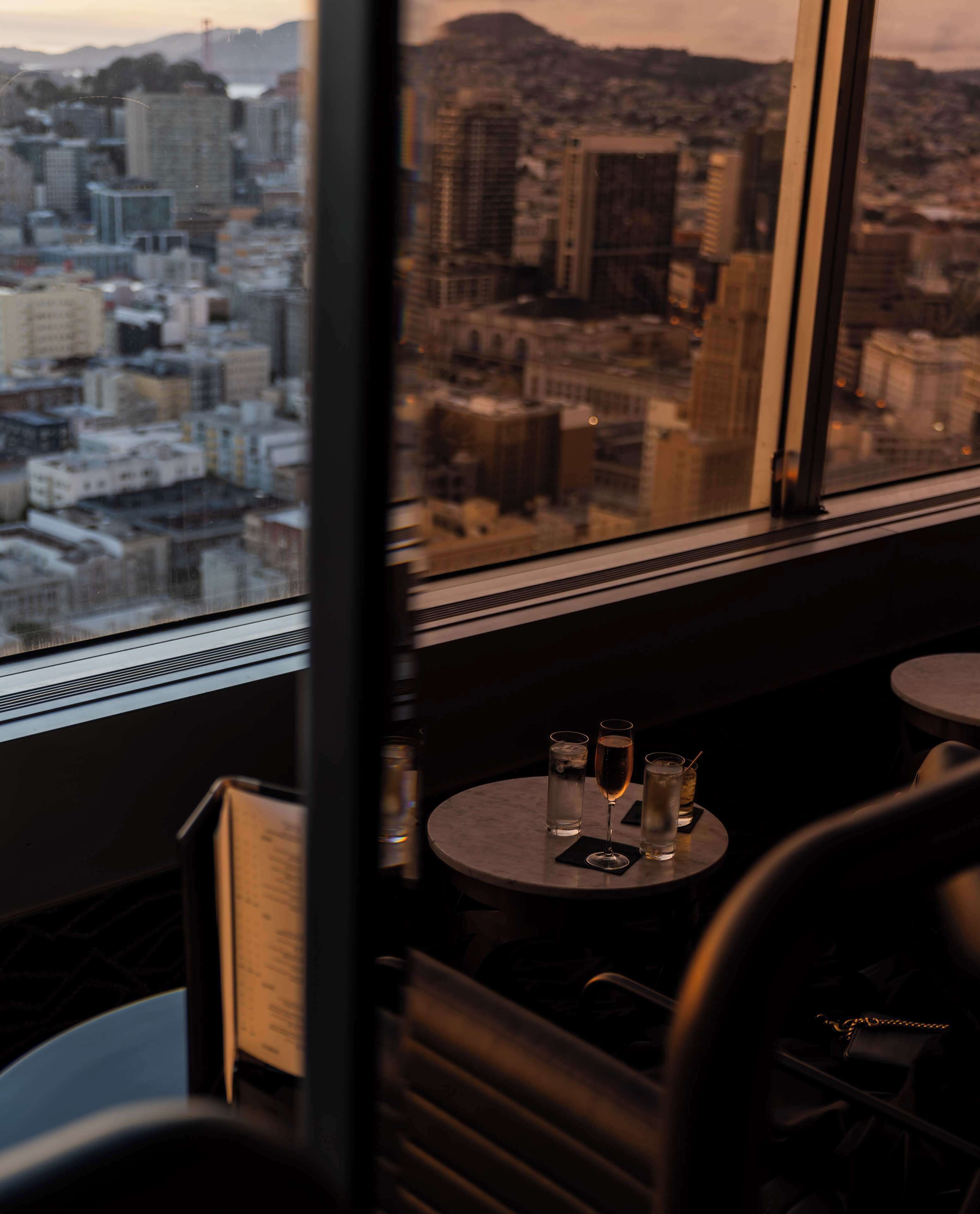 2 bars/lounges, rooftop bar, lobby lounge