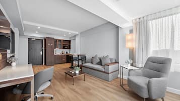 Literie hypoallergénique, coffres-forts dans les chambres, bureau