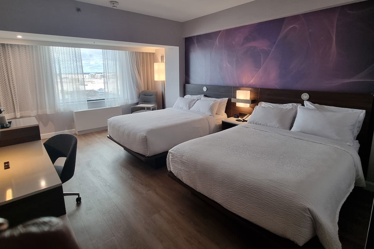 Chambre Standard, 2 grands lits | 1 chambre, literie hypoallergénique, coffres-forts dans les chambres