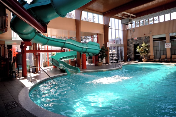 Piscine intérieure