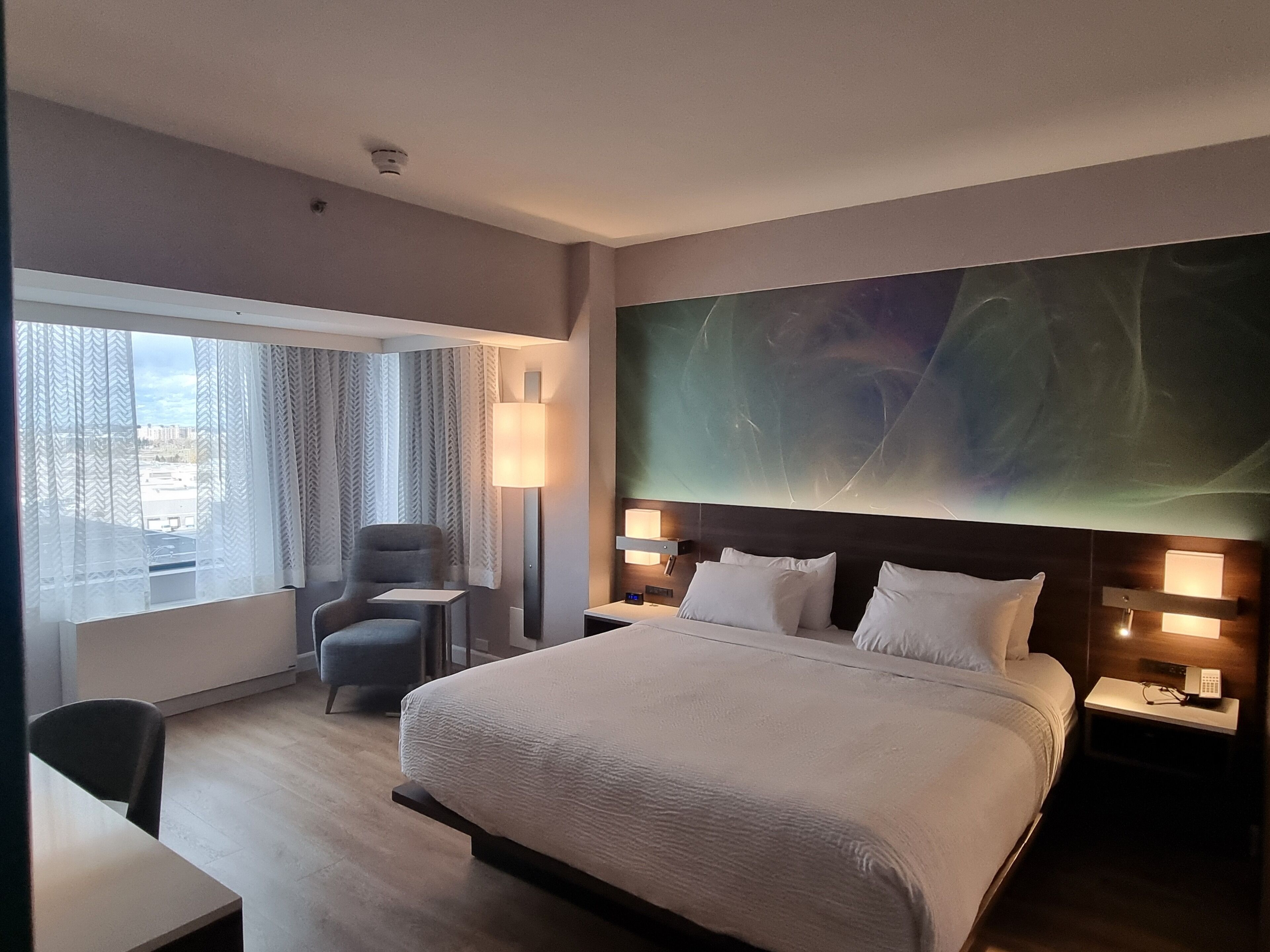 普通套房 | 防敏寢具、房內夾萬、  書桌、手提電腦工作空間