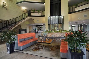 Lobby - Glenstone Lodge (Gatlinburg)