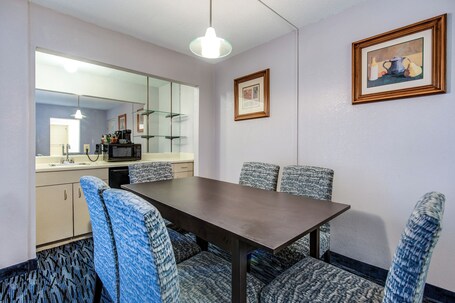 Glenstone Lodge - Image 11