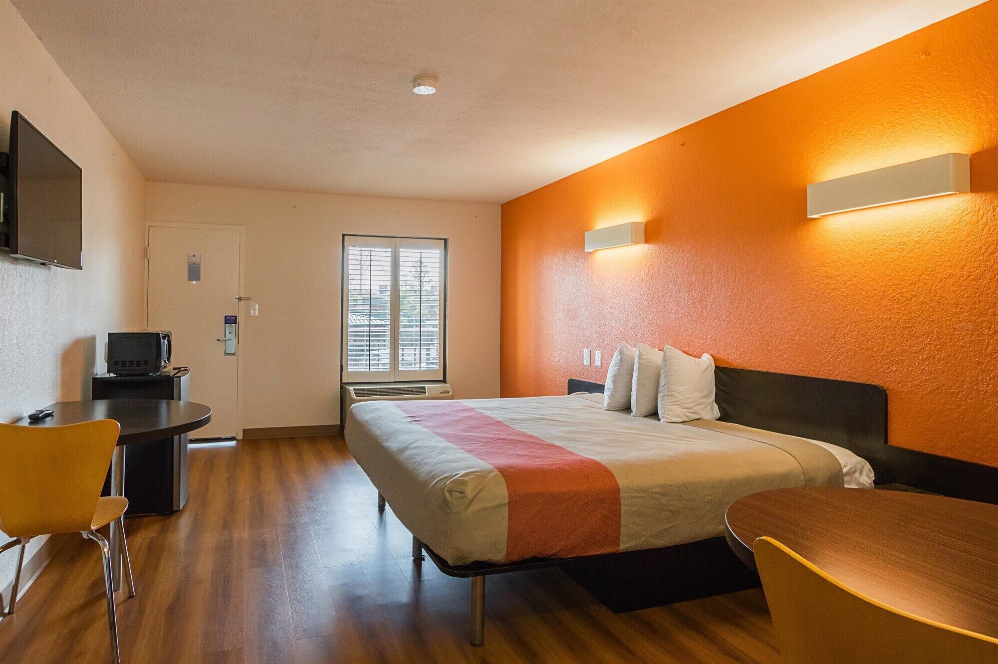 Foto - Motel 6 Savannah, GA - Midtown