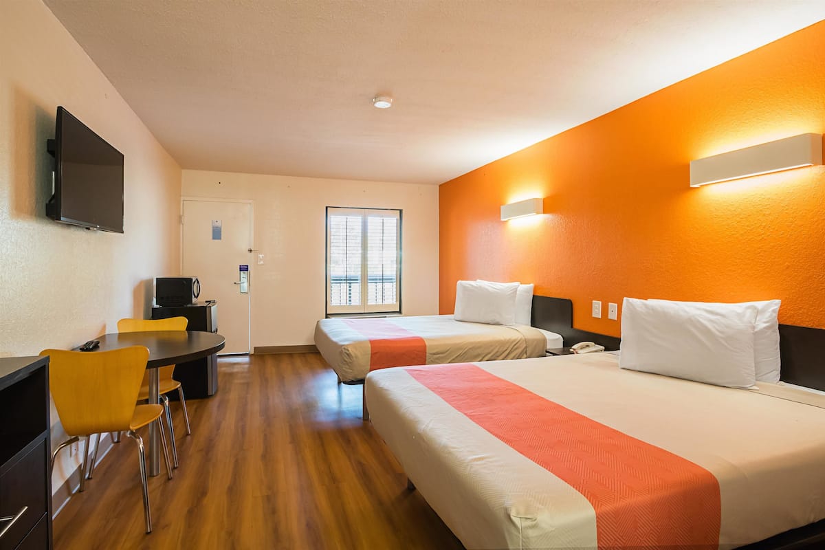 Free WiFi, bed sheets, wheelchair access