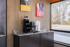 Coffee service - Motel 6 Savannah, GA - Midtown (Savannah)