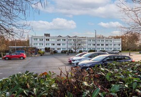 Aparcamiento sin asistencia gratuito