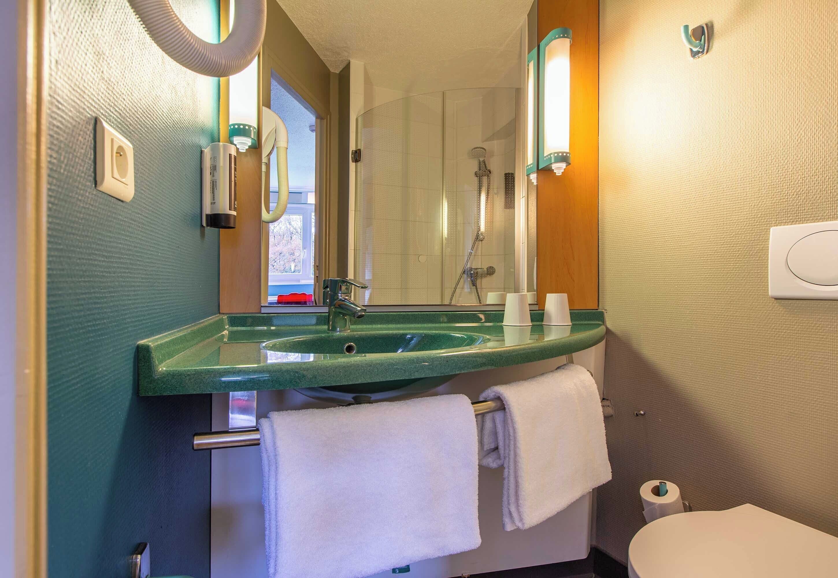 Foto - B&B HOTEL Orléans Nord Saran