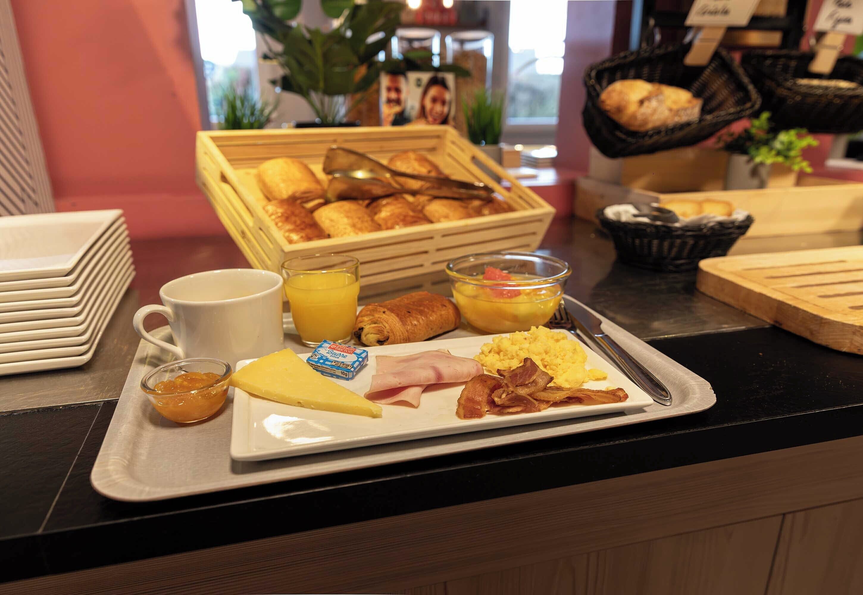 Foto - B&B HOTEL Orléans Nord Saran