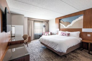 Premium bedding, in-room safe, desk, laptop workspace - Napa Valley Marriott Hotel & Spa (Napa)