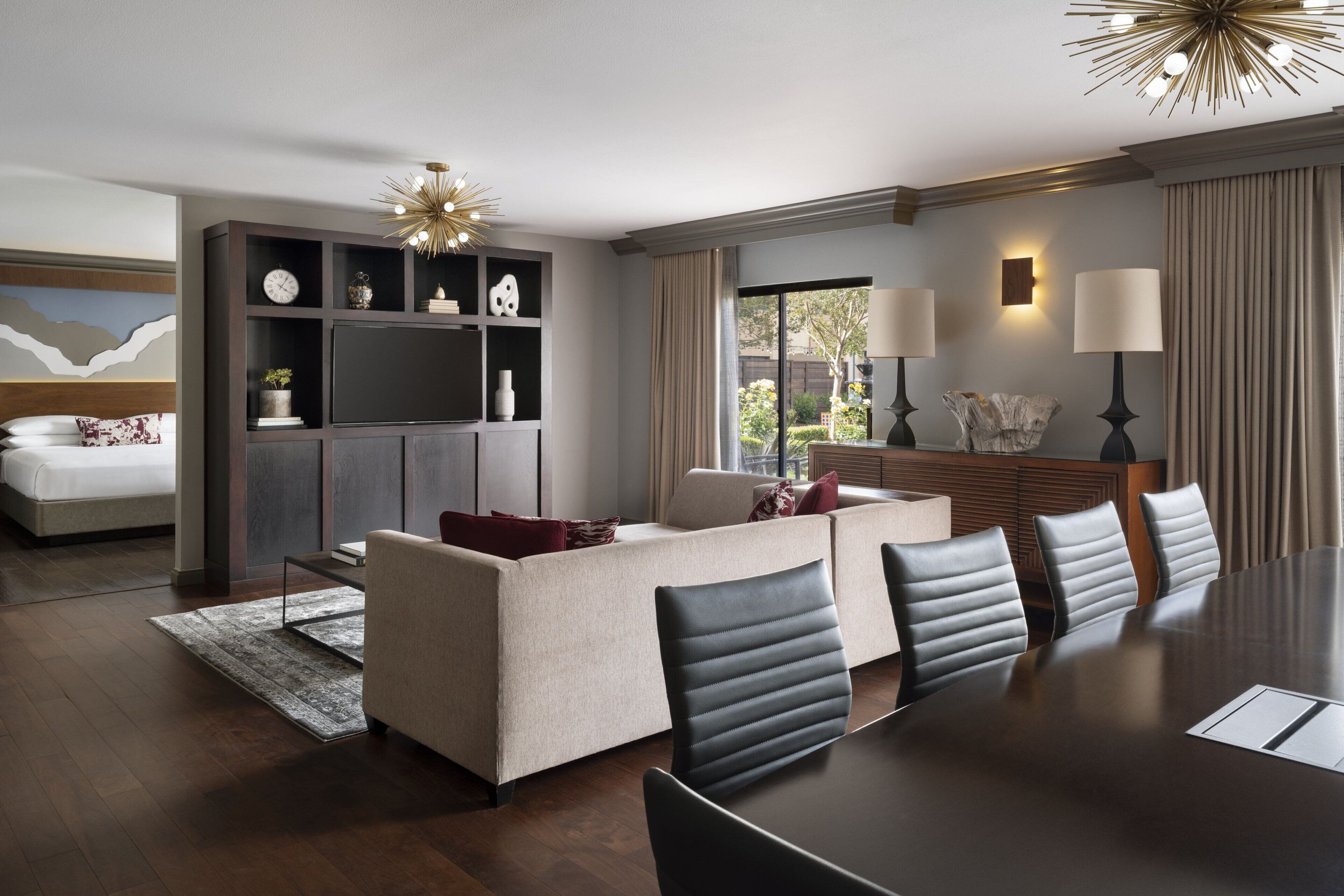 Suite, 1 Bedroom, Non Smoking, Courtyard View