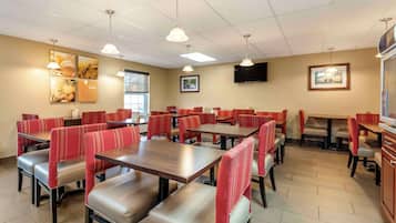 Free daily continental breakfast