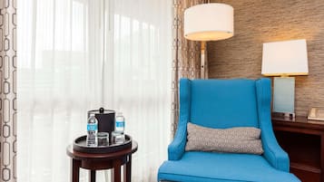 Coffres-forts dans les chambres, bureau, rideaux occultants