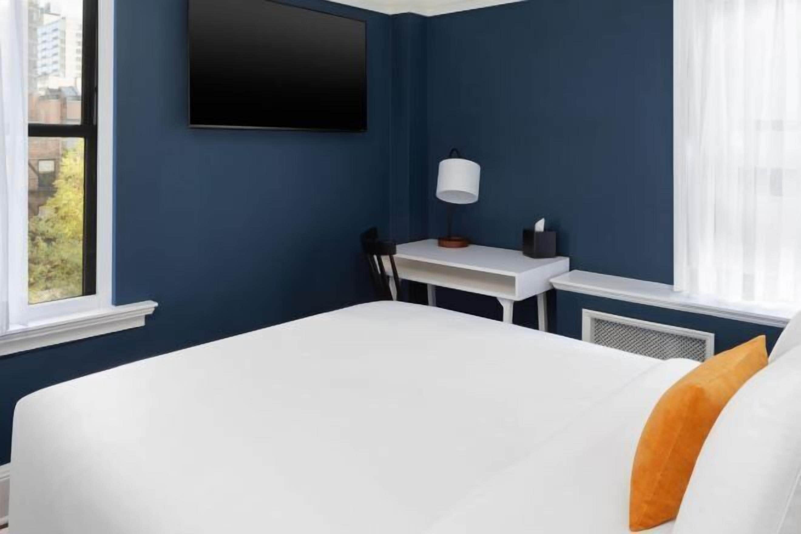 Ylelliset vuodevaatteet, pillowtop-patjalliset sängyt