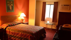 Standard Room | Desk, iron/ironing board, cribs (free), WiFi (free)