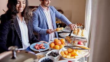 Tägliches nach Wunsch zubereitetes Frühstück gegen Gebühr