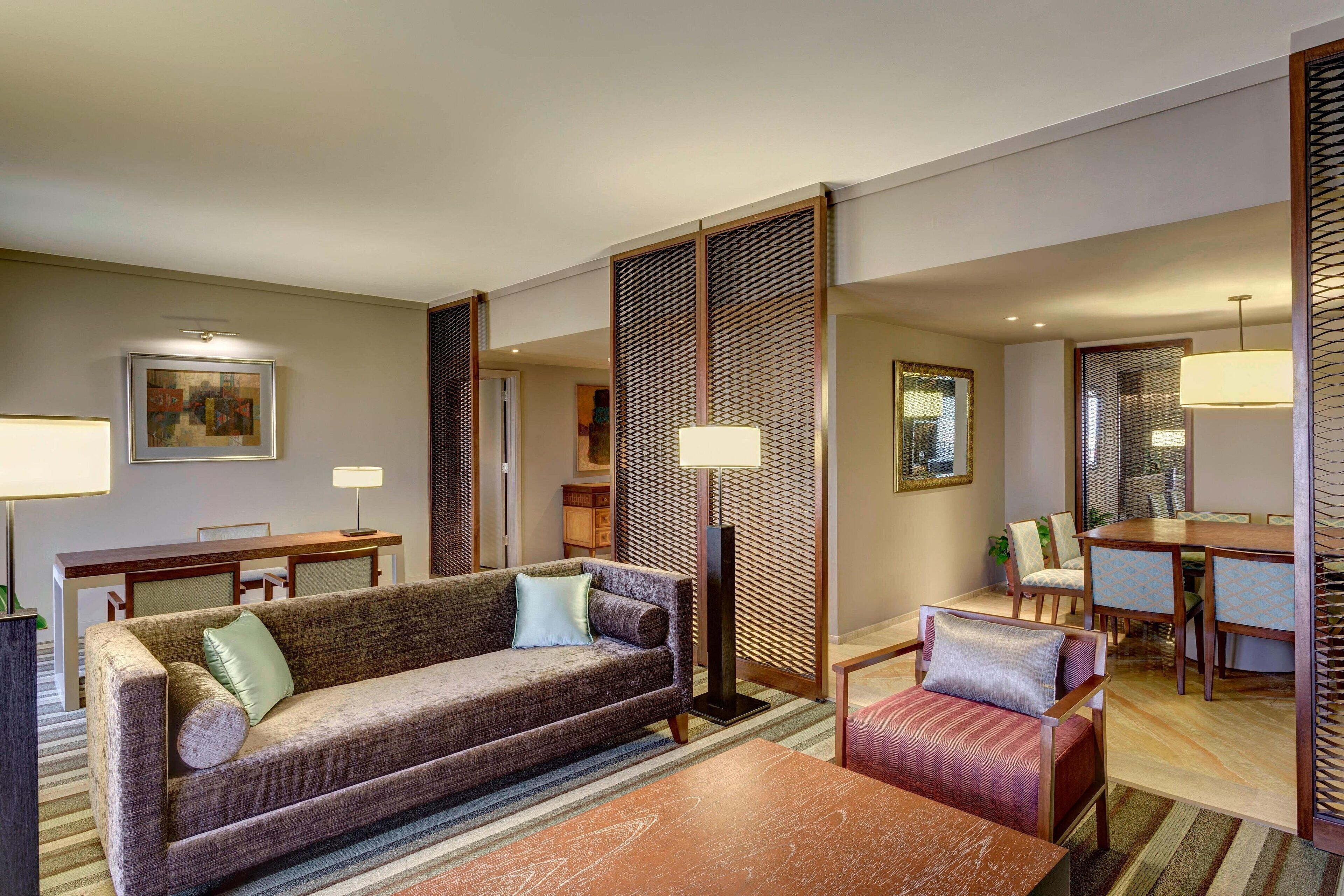 presidential suite, 1 king bed | 1 bedroom, in-room safe, desk, soundproofing