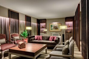 Presidential Suite, 1 King Bed | 1 bedroom, in-room safe, desk, soundproofing - Sheraton Lima Historic Center (Lima)