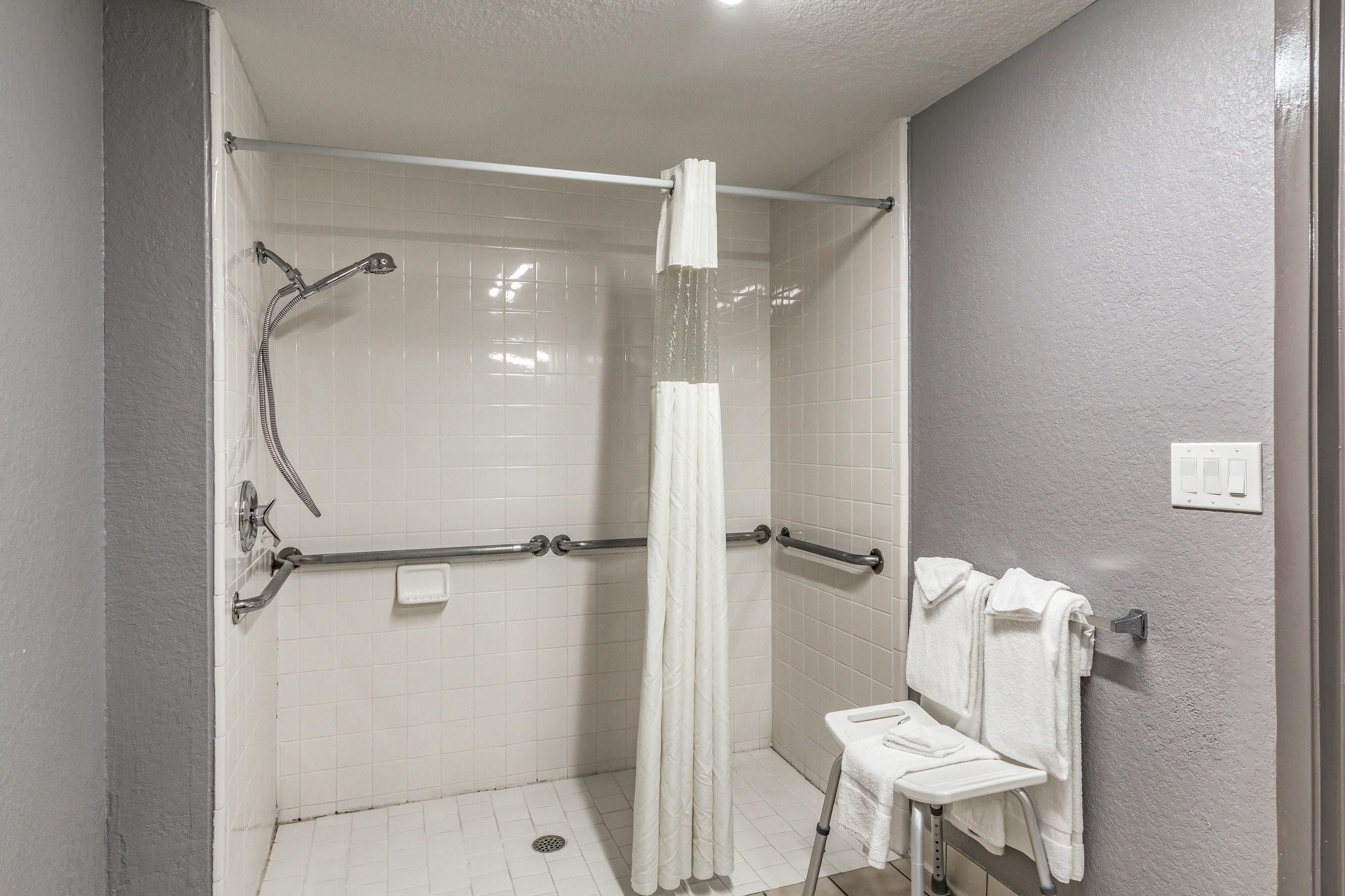 Photo - Quality Inn I-10 East near Frost Bank Center