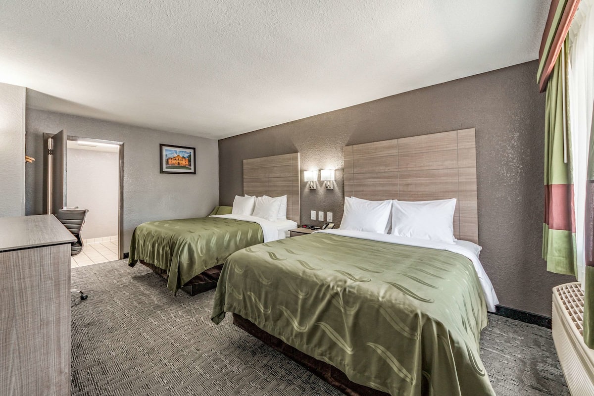 Premium bedding, down comforters, pillowtop beds, in-room safe