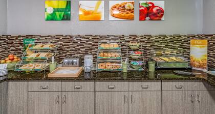 Quality Inn I-10 East near Frost Bank Center