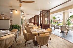 6 restaurants servant le petit déjeuner, spécialités Cuisine fusion