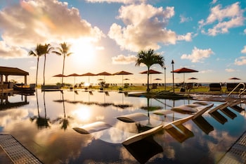 Pool amenities at Sheraton Kauai Coconut Beach Resort