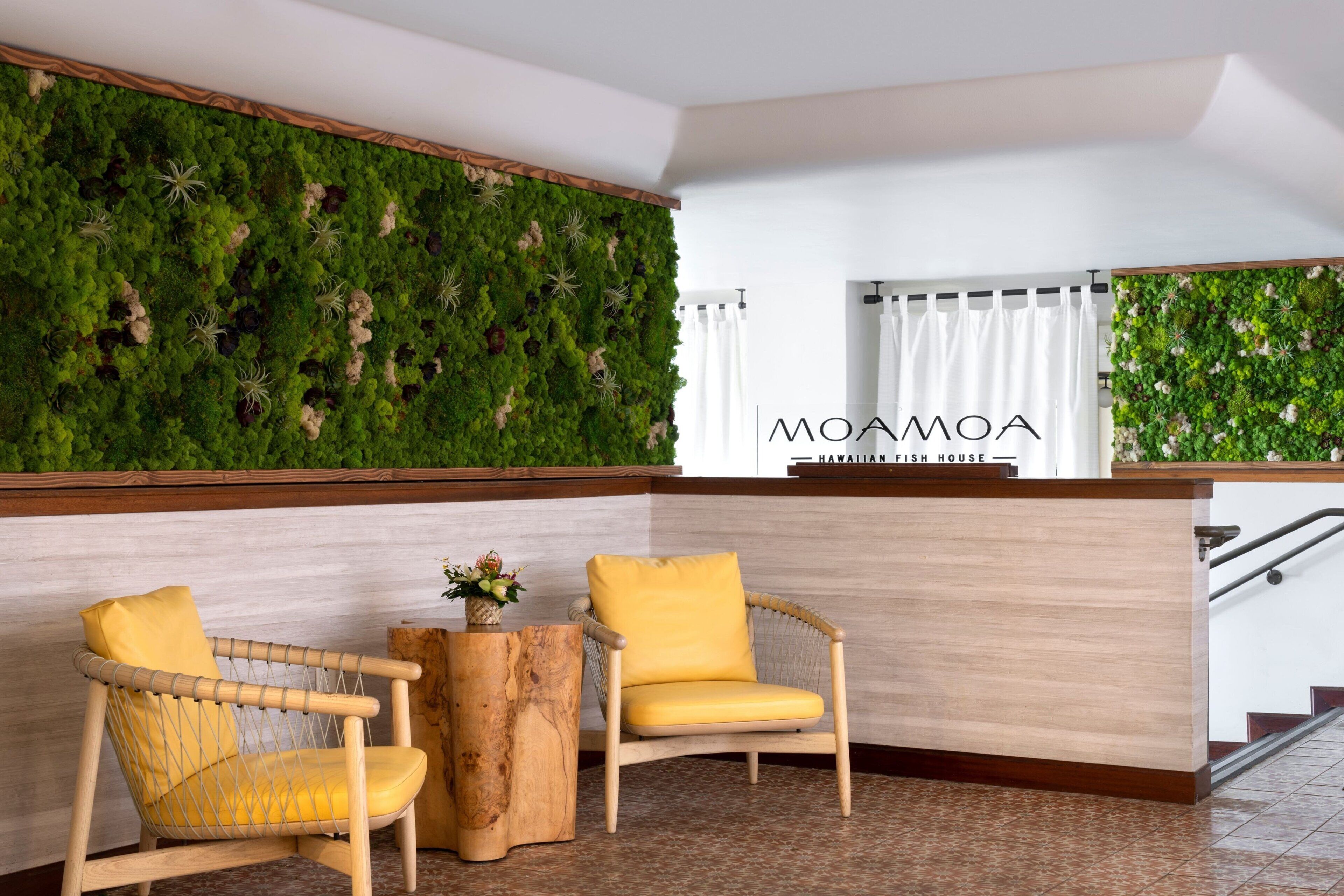 6 restaurants, breakfast, lunch, dinner served; fusion cuisine