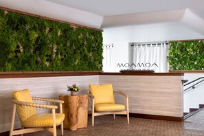 6 restaurants, breakfast, lunch, dinner served; Fusion cuisine