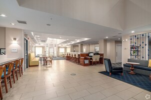 1 多间卧室、客房内保险箱、特色家居、办公桌