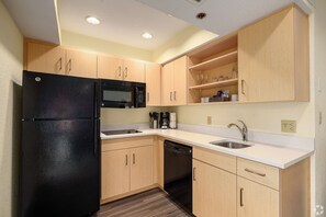 In-room safe, individually furnished, desk, iron/ironing board