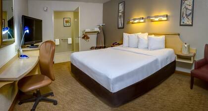 Midpointe Hotel by Rosen Hotels and Resorts