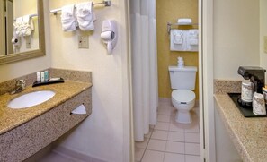 Towels - Midpointe Hotel by Rosen Hotels and Resorts (Orlando)