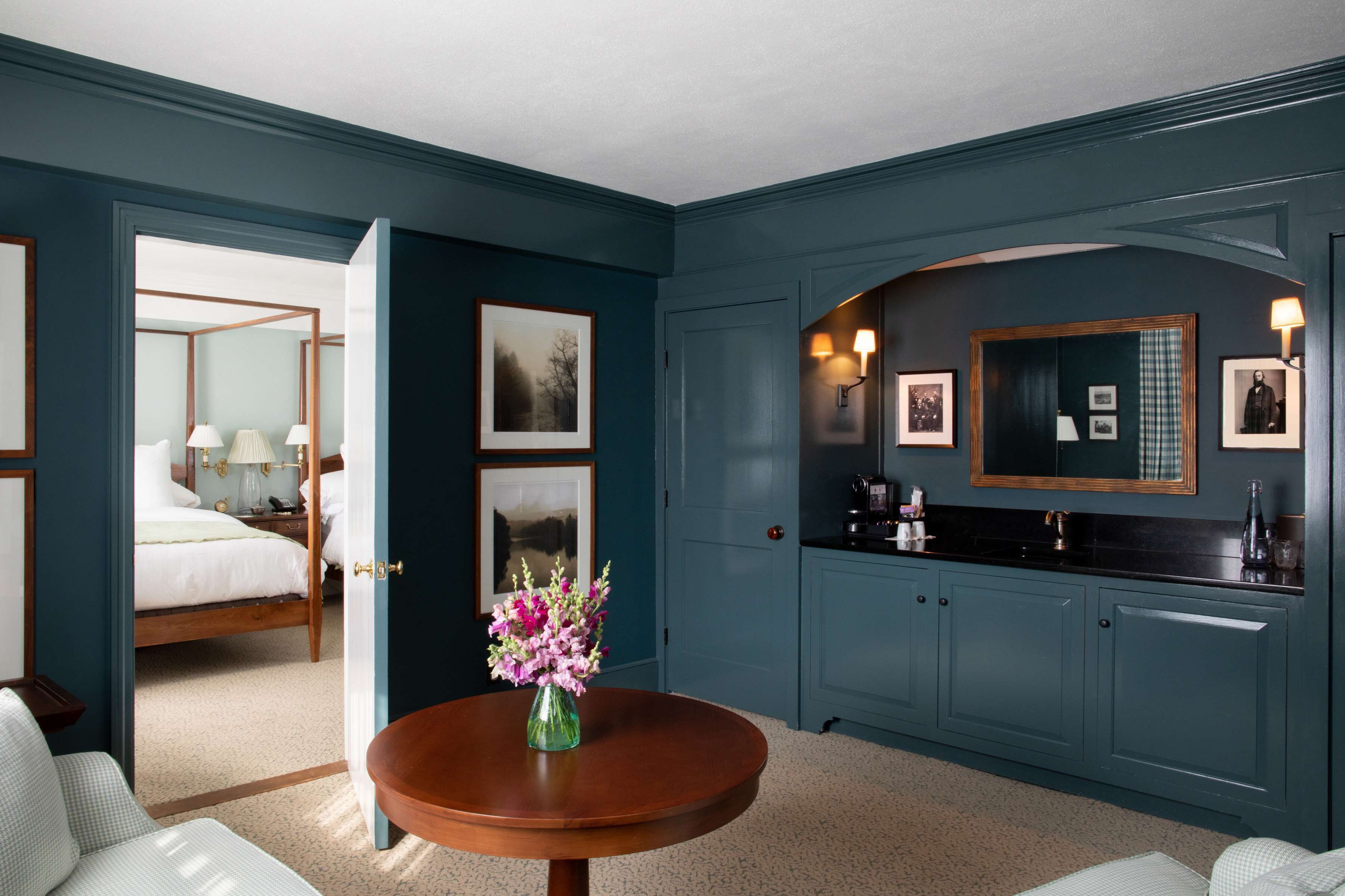 legacy main inn 2 queen suite w/ full size sofabed | premium bedding, pillow-top beds, minibar, in-room safe