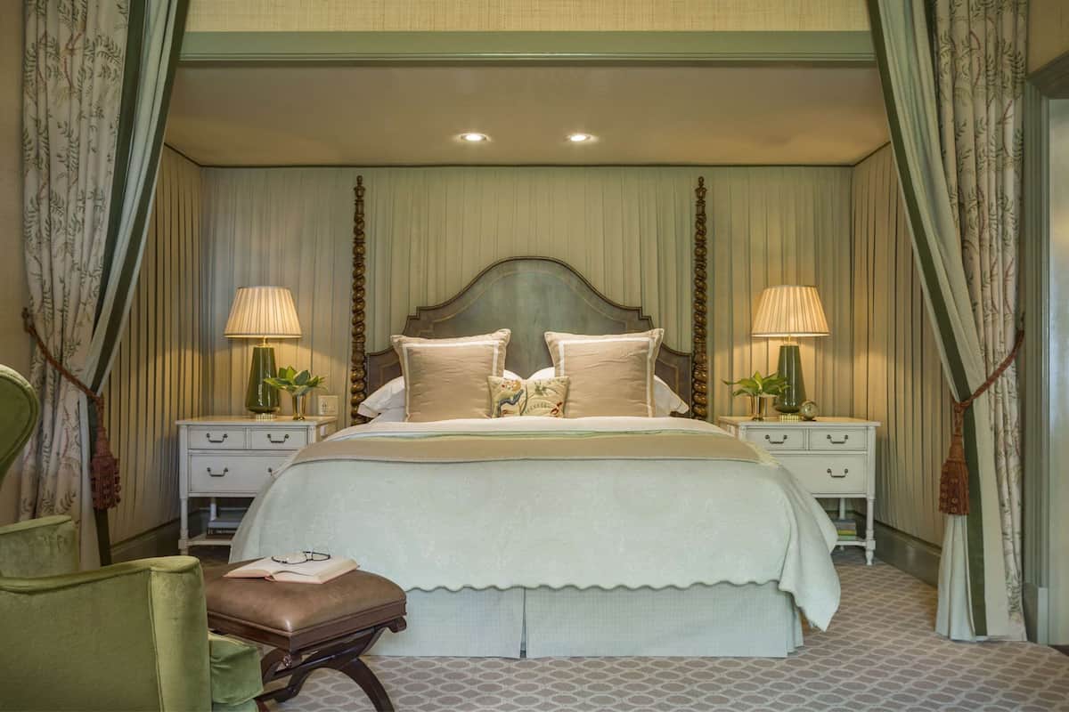 Suite (Lauancce S. Rockefeller) | Hochwertige Bettwaren, Pillowtop-Betten, Zimmersafe