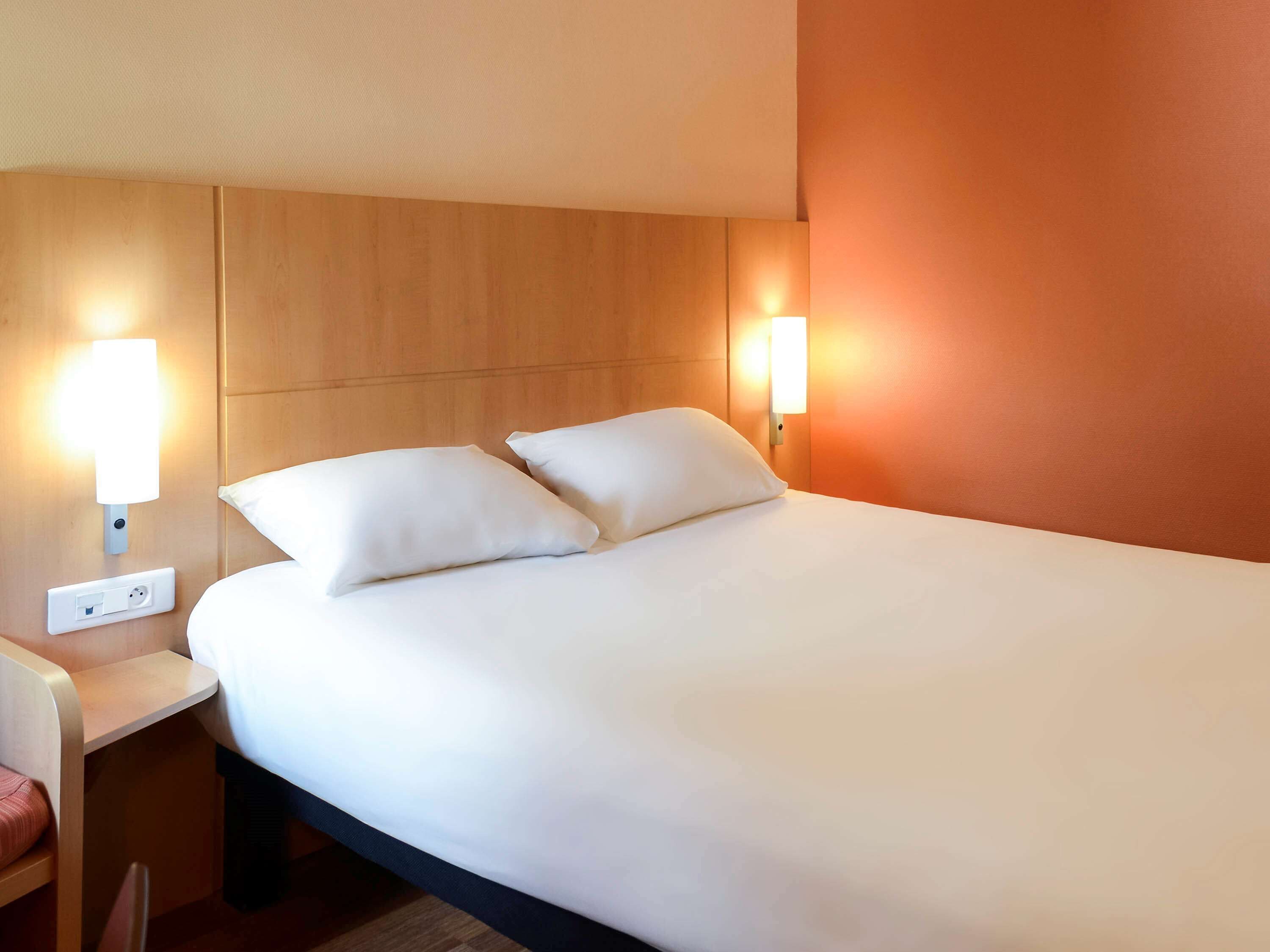 Standard Double Room, 1 Double Bed | Premium bedding, desk, soundproofing, iron/ironing board