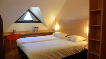 Standard Room, 2 Single Beds | Premium bedding, desk, soundproofing, iron/ironing board