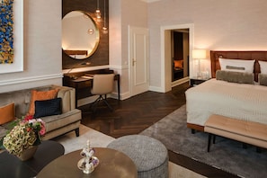 Deluxe Double Room (Grand) | Hypo-allergenic bedding, minibar, in-room safe, desk