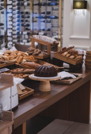 Daily buffet breakfast (EUR 46 per person)