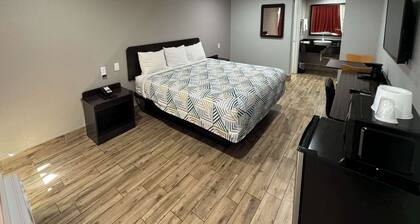 Motel 6 Englewood, FL