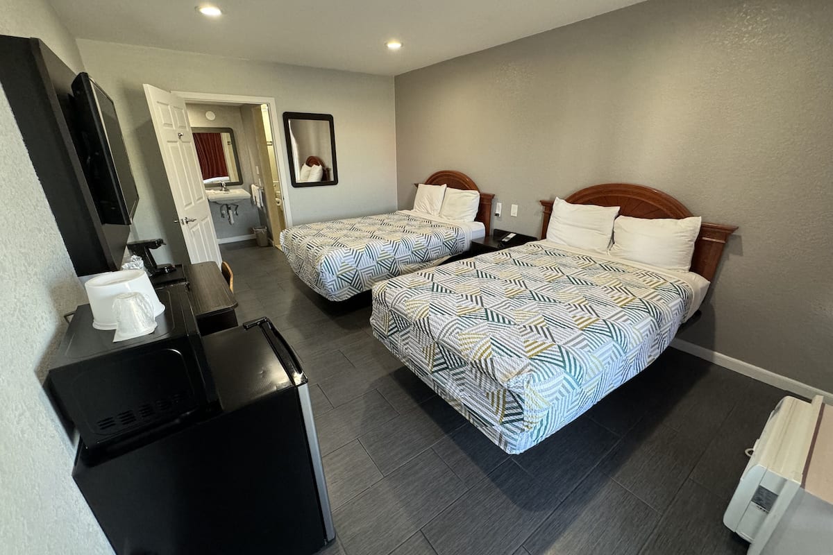 Free WiFi, bed sheets