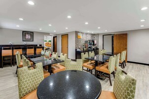 Desayuno buffet incluido todos los días 