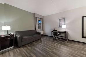 Room, 1 King Bed, Accessible, Non Smoking | Premium bedding, in-room safe, desk, iron/ironing board - Quality Inn Merriam Kansas City (Mission)