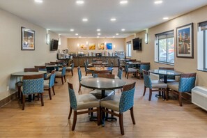 Free buffet breakfast 