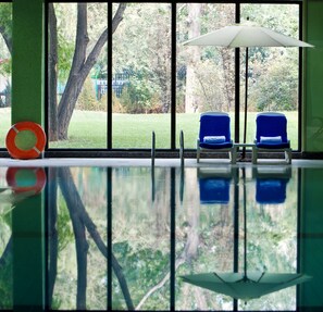 Indoor pool, outdoor pool