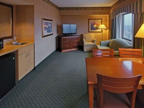 Suite, 1 King Bed, Non Smoking | Premium bedding, desk, iron/ironing board, free WiFi