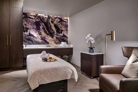 The Omni King Edward Hotel - Image 11