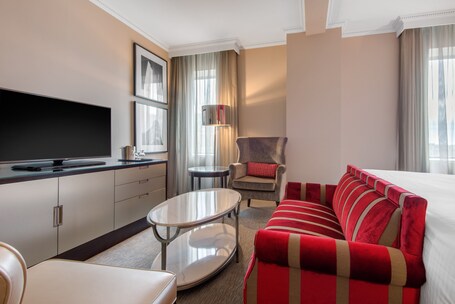 The Omni King Edward Hotel - Image 35